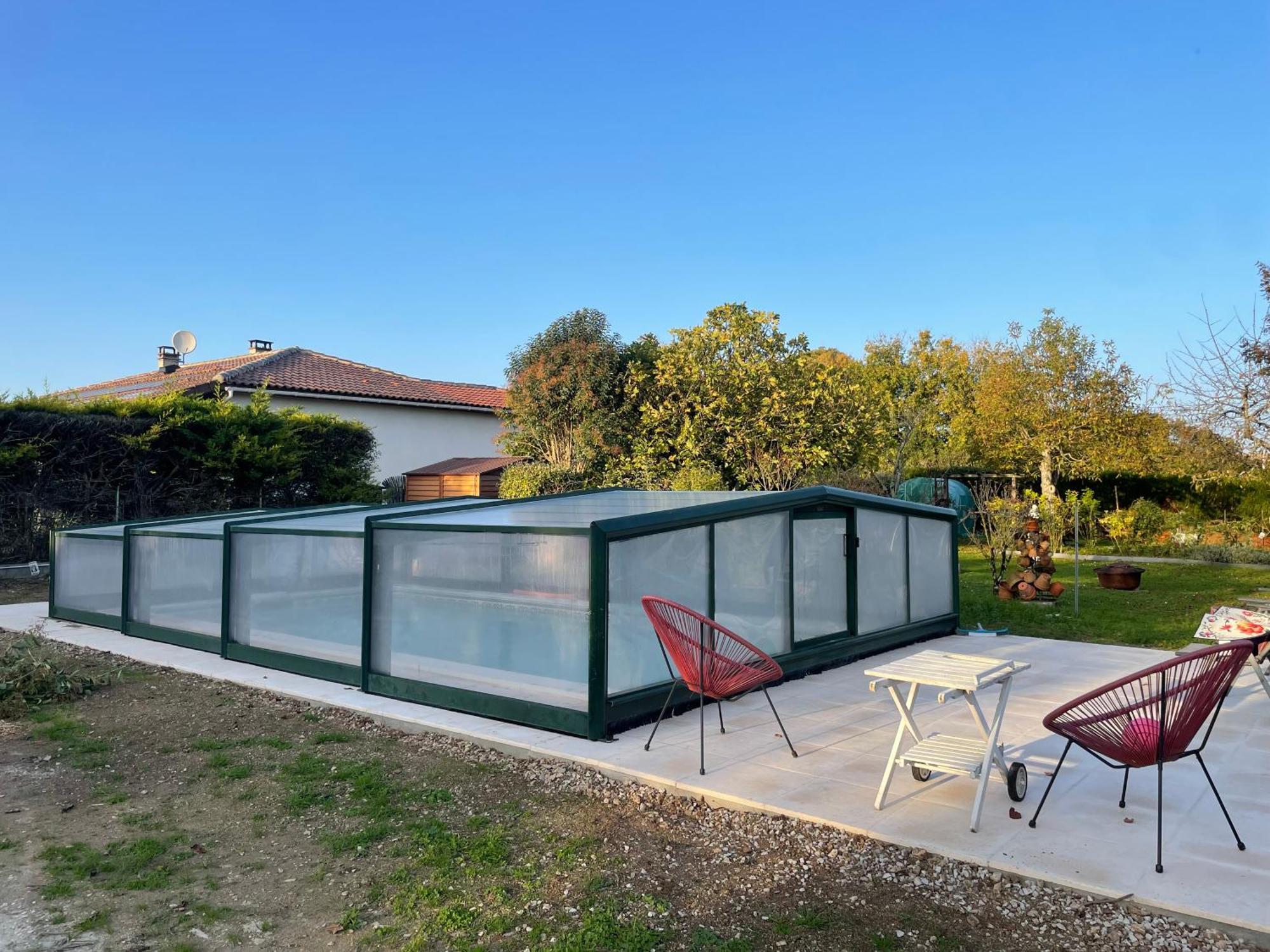 Charmant Studio meublé Montignac-Charente Exterior foto